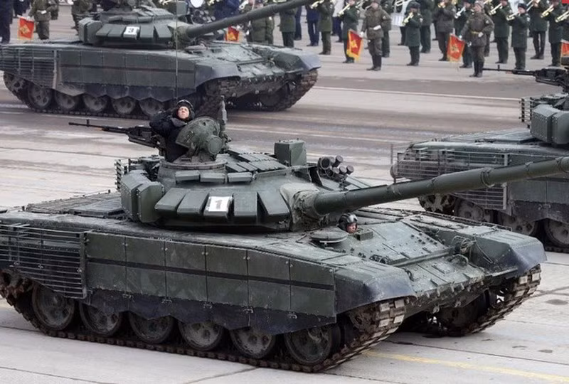 Bộ Quốc phòng Nga đã bố trí một lô pháo phản lực tầm xa BM-30 Smerch tại đây trong năm 2020. Trước đó, Bộ Quốc phòng Nga cũng đã đưa hệ thống tên lửa phòng không Tor -M2 mới tới khu vực này vào năm 2019.