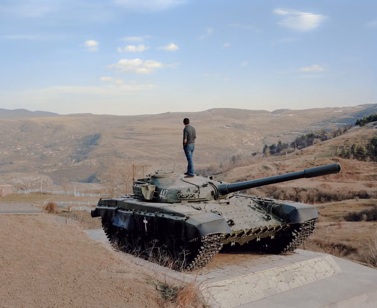 Ngoài ra trong cuộc xung đột năm 1982 ở Lebanon, hai lữ đoàn xe tăng Syria ở phía Nam hồ Karun đã thiệt hại hơn 200 chiếc T-62 trong chớp mắt, 90 chiếc trong số đó bị bỏ lại do hết nhiên liệu.