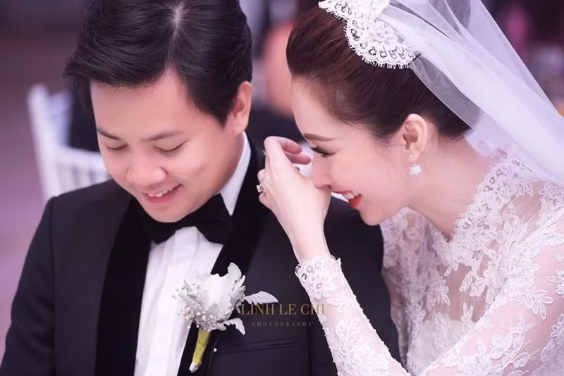 Loat cau noi ngon tinh cuc chat trong dam cuoi Hoa hau Thu Thao