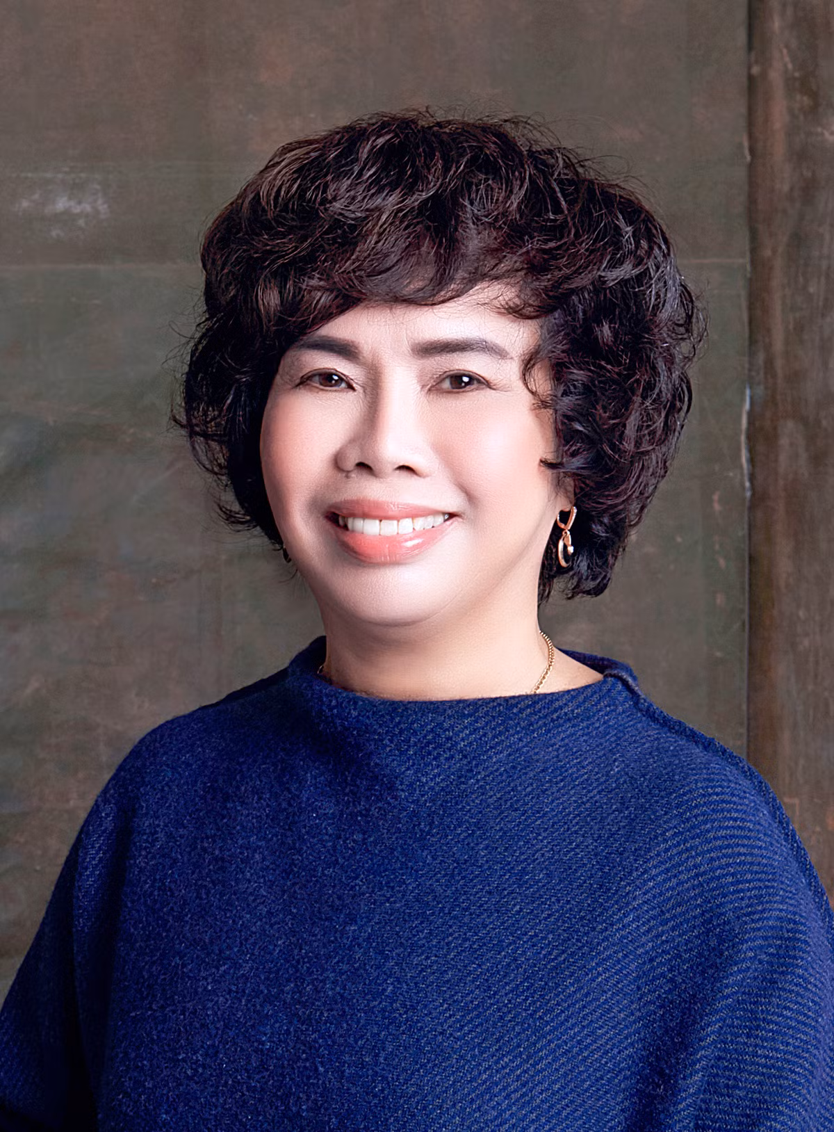 Chân dung bà Thái Hương.