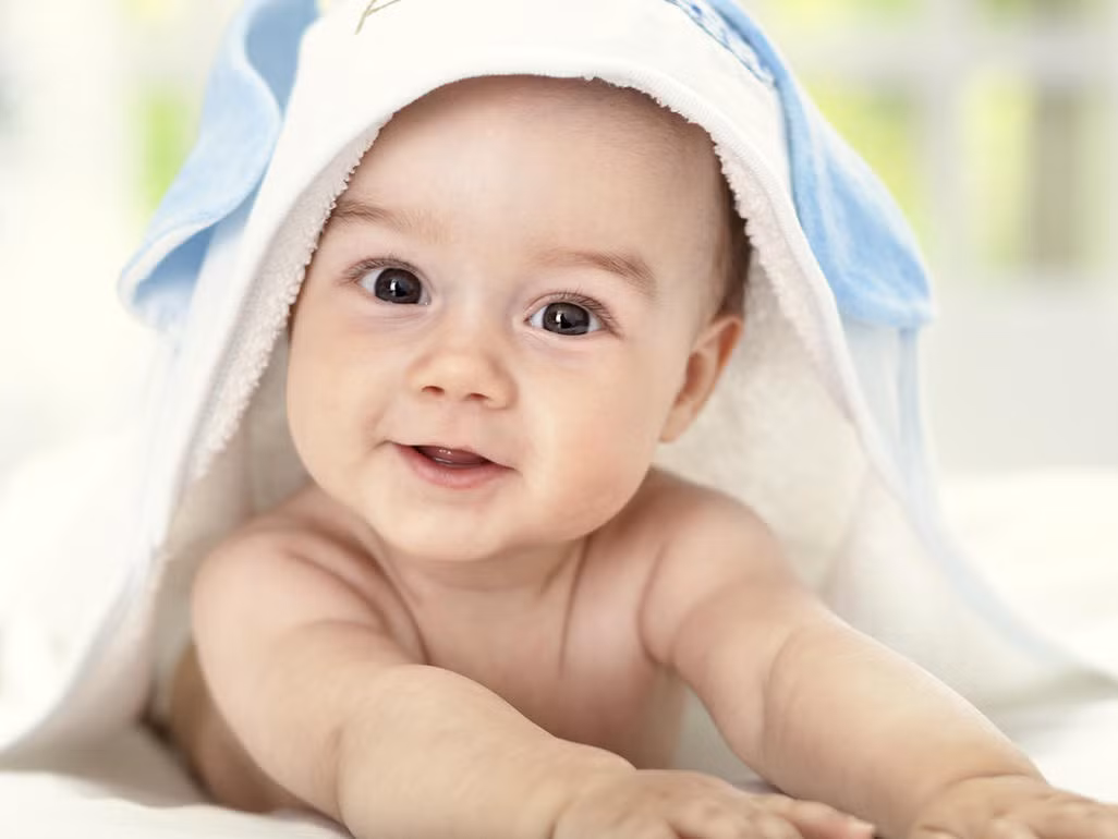 8. Một điều kỳ thú về cơ thể con người khác là cứ 1.000 trẻ chào đời thì có một trẻ sinh ra với một chiếc răng mọc sẵn. Ảnh: Babycare.