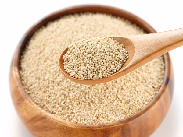 1. Hạt diêm mạch (quinoa): Hạt ngũ cốc này là một nguồn cung cấp chất xơ và protein, rất tốt cho người bị tiểu đường. Sự kết hợp chất xơ và protein sẽ giúp bạn kiểm soát lượng đường trong máu tốt hơn. Ảnh: Boldsky.