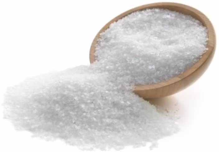Tắm bằng nước muối epsom: Muối epsom là tên gọi khác của muối vô cơ (magnesium sulphate) có tác dụng giảm viêm và cứng cổ. Bạn chỉ cần thêm 4 - 5 muỗng muối epsom vào nước tắm, sau đó tắm hoặc chỉ cần ngâm vùng cổ. Ảnh: Flixcart.