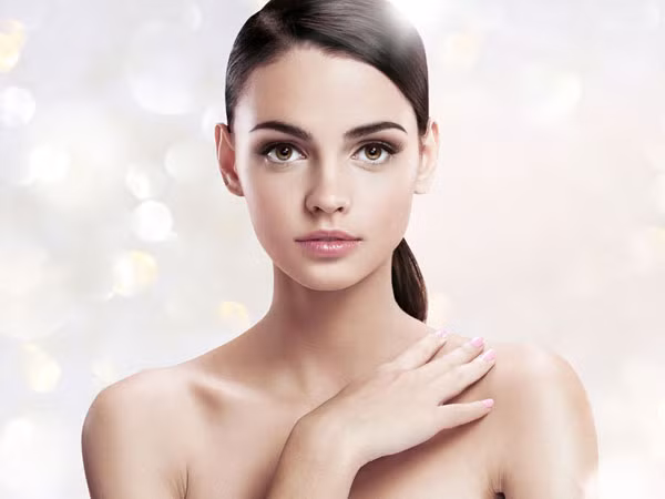 Trứng chứa collagen trong màng ở mặt bên ngoài trứng. Vì vậy, nếu bạn muốn làn da căng mịn, hãy ăn nhiều lòng trắng trứng. Ảnh: Boldsky.