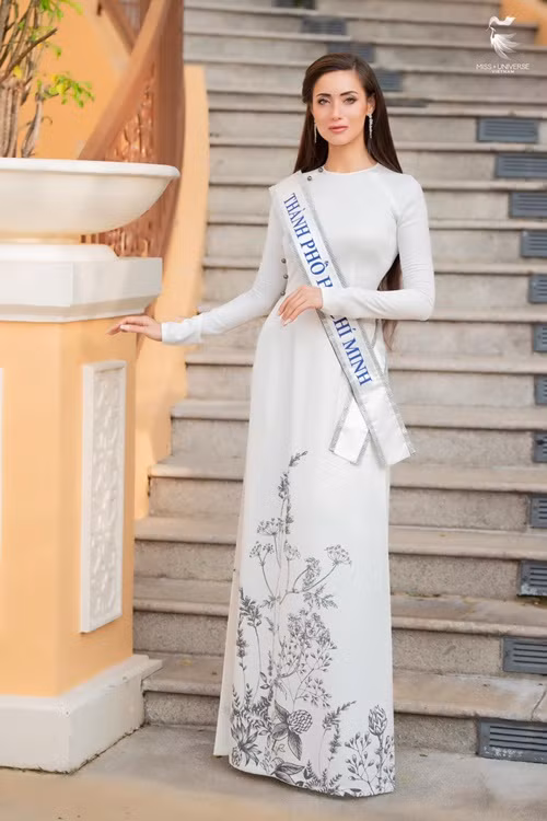 Lydie Vũ gây chú ý bởi là thí sinh mang hai dòng máu Việt - Pháp.