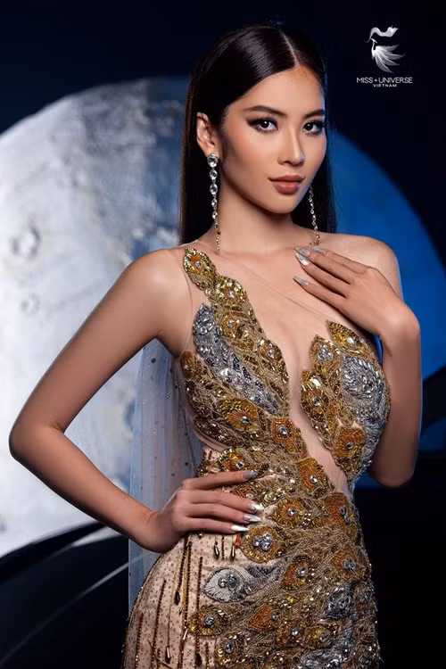 Chị gái Nam Em trang điểm cầu kỳ khi thi Miss Universe Vietnam 2023. Ảnh: Miss Universe Vietnam.