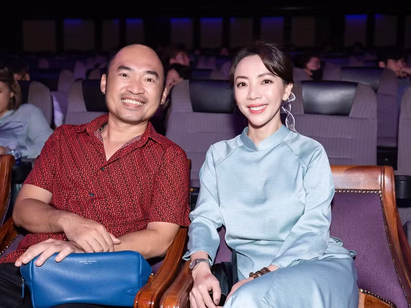 Theo Người Lao Động, TAND TP Thủ Đức (TP HCM) cho biết, đầu tháng 8, cơ quan này đã thụ lý vụ án tranh chấp hợp đồng hợp tác đầu tư giữa nguyên đơn là Công ty TNHH Thương mại Dịch vụ Vận tải Bảo Trinh (Công ty Bảo Trinh) với bị đơn là Công ty TNHH Giải trí Tổng hợp Thu Trang của Thu Trang - Tiến Luật. Nguyên đơn cho rằng sau khi phim Dân chơi không sợ con rơi kết thúc trình chiếu tại rạp, công ty của vợ chồng Thu Trang trì hoãn việc hoàn trả vốn góp và phân chia lợi nhuận. Vì vậy, công ty Bảo Trinh khởi kiện vụ án.