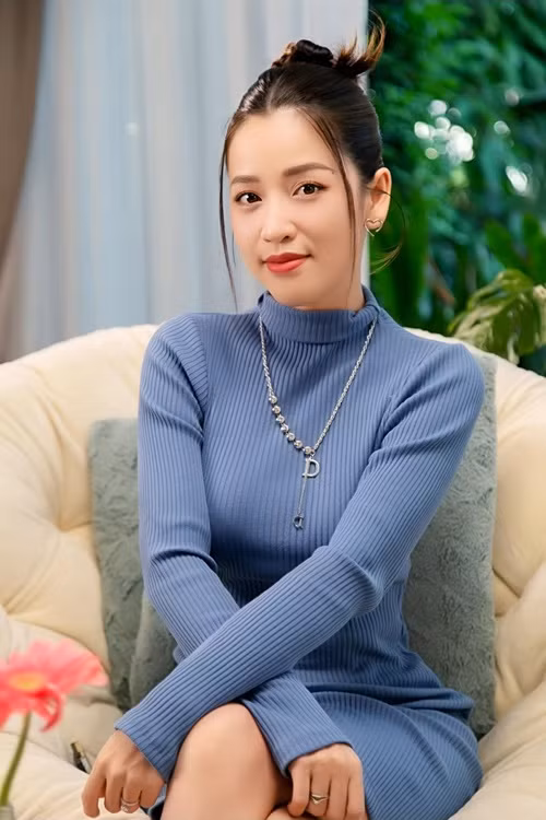 Puka đau đớn khi biết tin người yêu cưới cô gái khác. “Tôi khóc nức nở vì không tin vào sự thật. Thậm chí, tôi còn nghĩ đến điều xấu nhất”, cô chia sẻ trên Zing. Nhờ có sự động viên của người thân và bạn bè, Puka vượt qua được giai đoạn khó khăn. Ảnh: FBNV.