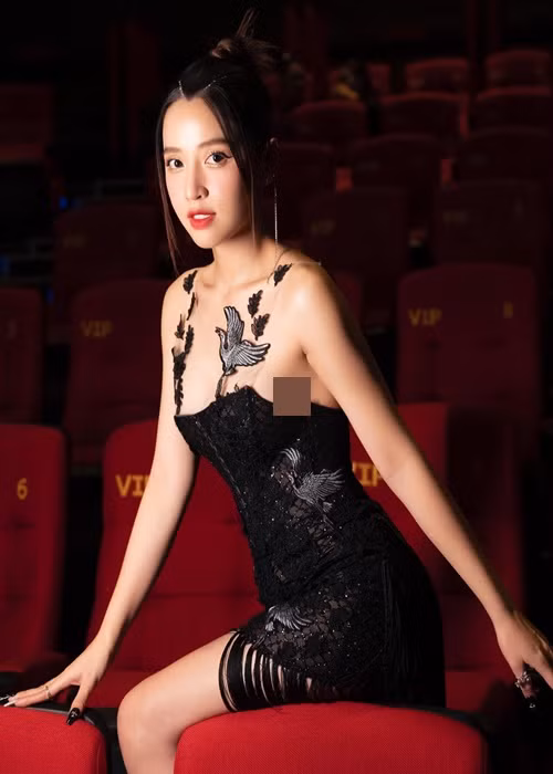 Puka sinh năm 1990, hơn Gin Tuấn Kiệt 4 tuổi.
