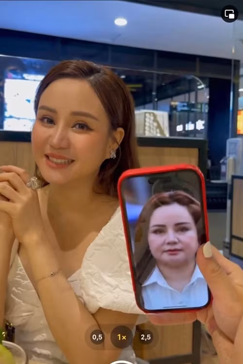 Khi dự phiên xét xử bà Hằng, Vy Oanh bị chê nhan sắc khác lạ. Nhanh chóng, nữ ca sĩ cho biết, ảnh của cô đã bị chỉnh sửa. Ảnh: Saostar.