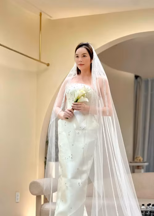 Hiện tại, Lý Nhã Kỳ độc thân. Cựu đại sứ du lịch chia sẻ, cô khát khao tìm được một người đàn ông không chỉ hợp tính mà còn có khả năng bếp núc. Ảnh: FBNV.