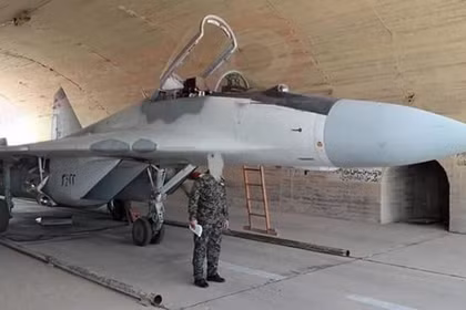 Cũng do cuộc chiến tại quốc gia này, nên Syria cũng đã phải trải qua một thời gian khó khăn trong việc mua mới hoặc nâng cấp các máy bay chiến đấu để thay thế cho số bị mất chứ chưa nói tới vấn đề hiện đại hóa.