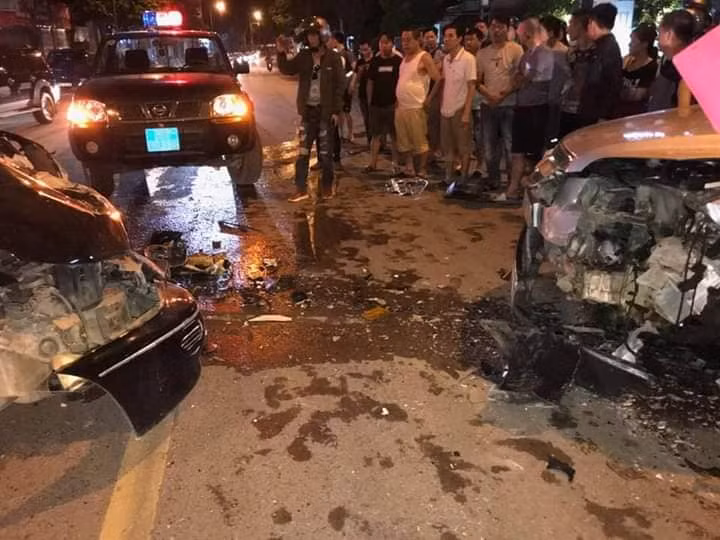 Nguyên nhân vụ tai nạn hiện đang được cơ quan chức năng làm rõ.