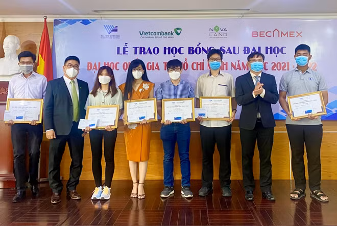 Tap doan Novaland Group dong hanh cung cac hoc vien cao hoc, nghien cuu sinh dai hoc quoc gia TP.HCM