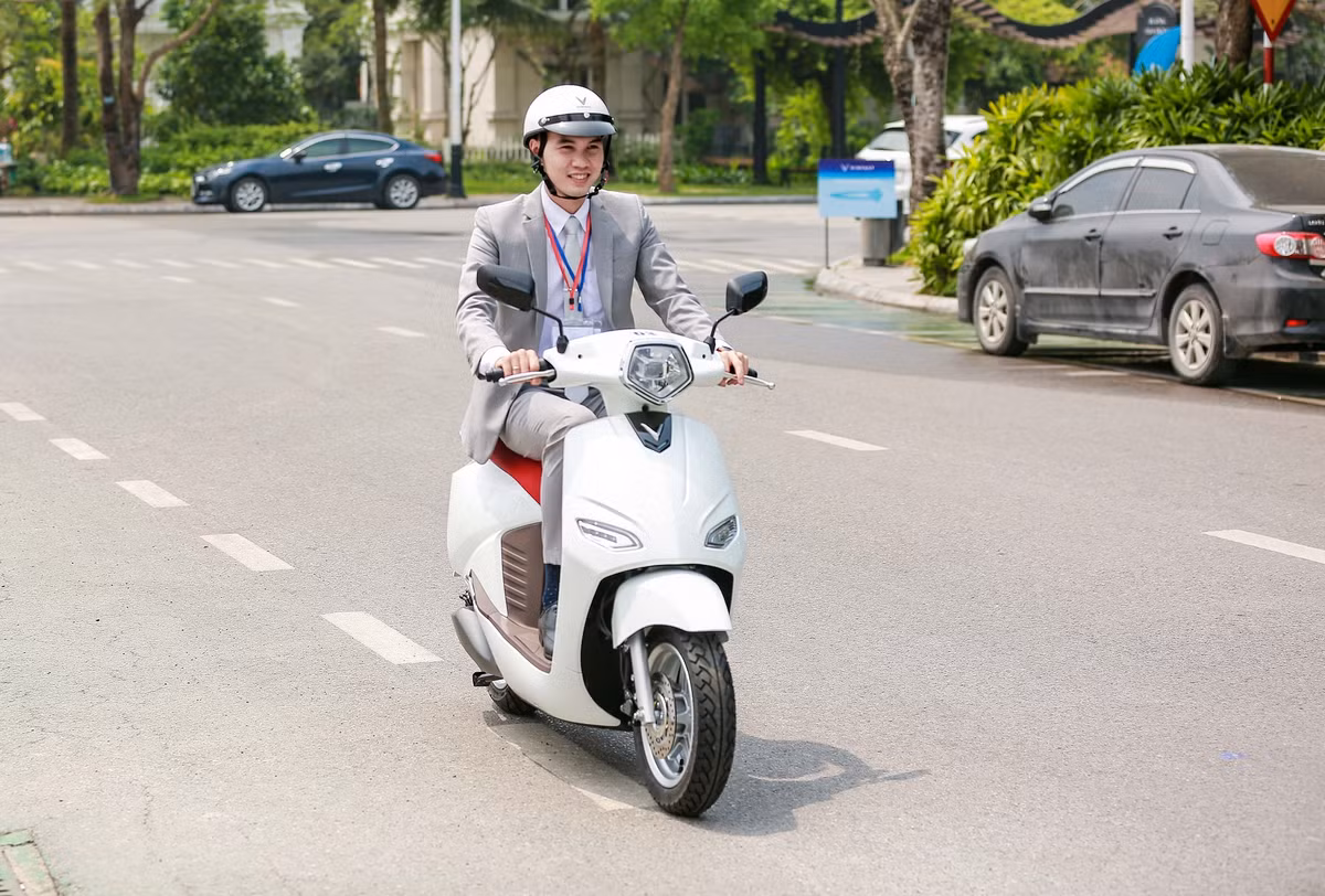 Pin LFP - yeu to quyet dinh cuoc chien giua xe may dien va xang-Hinh-3