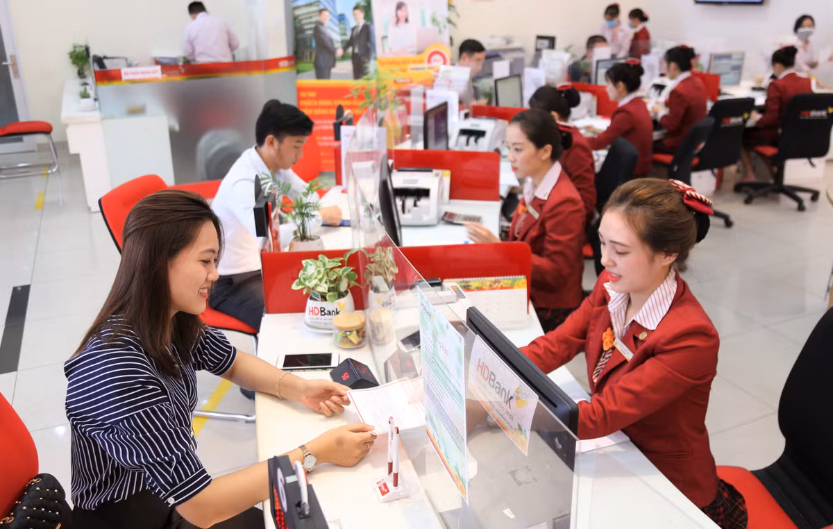 HDBank danh hon 1.000 ty dong uu dai lai suat va hang ngan qua tang den khach hang nu-Hinh-2