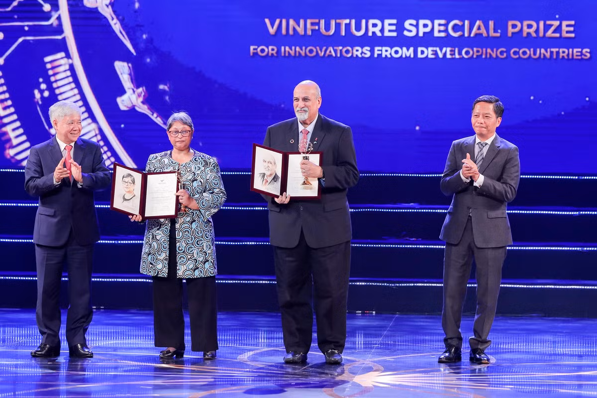 VinFuture cong bo chu nhan cac giai thuong phung su nhan loai nam 2021-Hinh-6