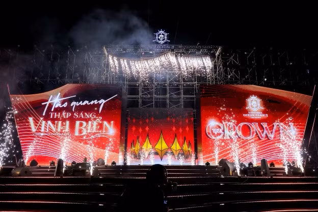 Hon 8000 “chien binh anh sang” bung no tai le ra quan du an Vinhomes Ocean Park 3 – The Crown-Hinh-8