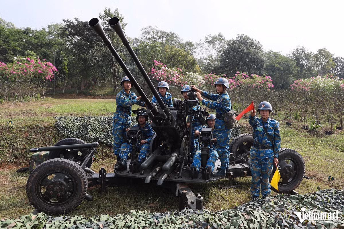 Đại tá Vũ Đại Dương, Phó Tham mưu trưởng Quân chủng Phòng không - Không quân cho biết, do làm tốt công tác huấn luyện trong thời gian vừa qua nên 100% các đơn vị đã cơ động, tập kết về vị trí sơ tán bí mật đúng thời gian quy định và an toàn tuyệt đối. Cuộc diễn tập diễn ra đúng theo kế hoạch và đạt được mục tiêu, yêu cầu đề ra.