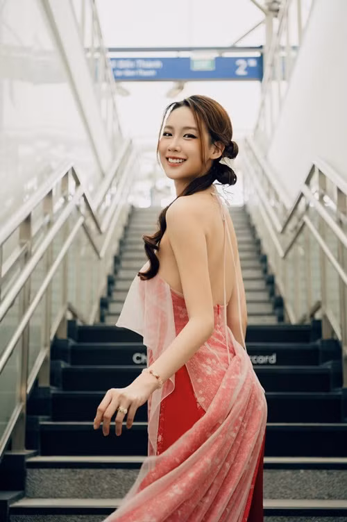 Sau 3 năm vào showbiz, Bảo Ngọc thăng hạng về nhan sắc.