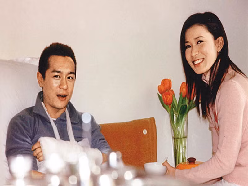 Năm 2002, khi đóng phim Máy nước ngọt tình yêu, Xa Thi Mạn gặp gỡ và nảy sinh tình cảm với nam diễn viên Trần Hạo Dân. Tuy nhiên, cả hai nhanh chóng chia tay. Ảnh: Vietnamnet.