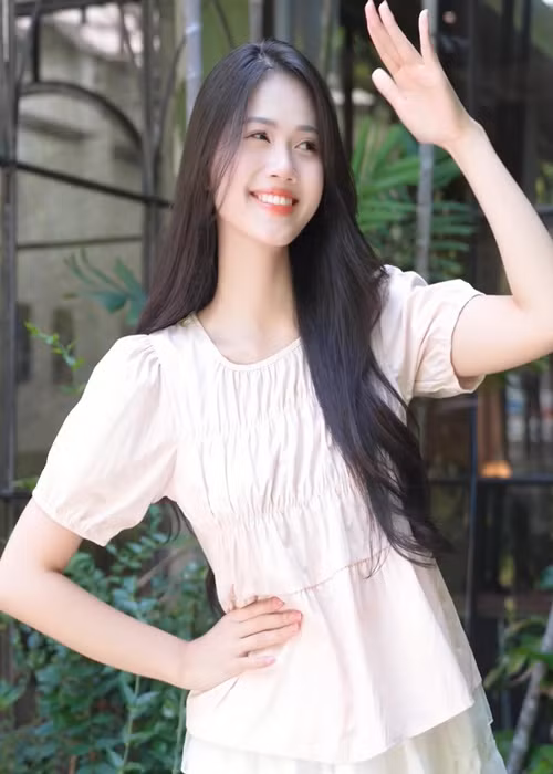 Diệu Huyền có chiều cao 1m71, nặng 50kg. Ảnh: FB Diệu Huyền.