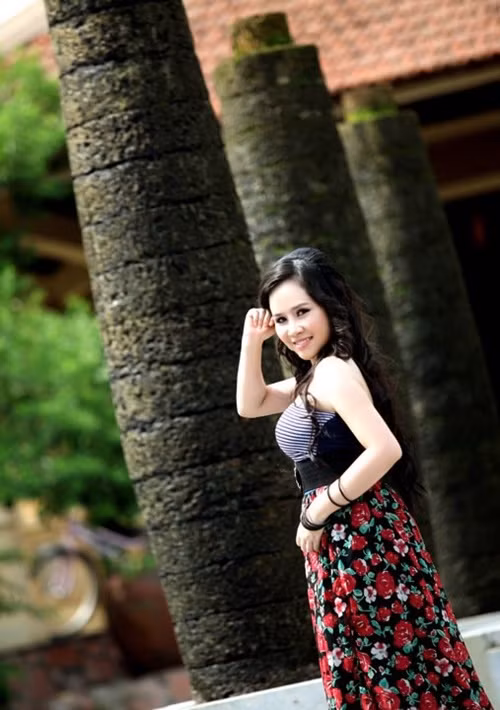 Nữ diễn viên sinh năm 1987 theo đuổi phong cách quyến rũ khi mới bước vào showbiz.