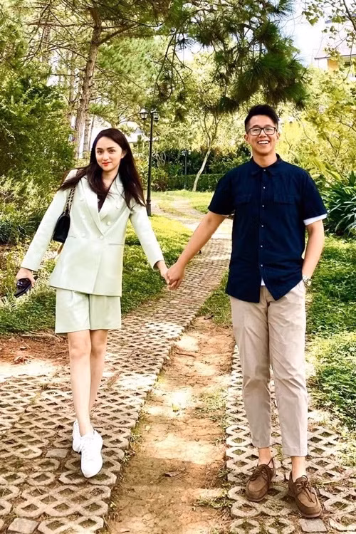 Tròn hai năm yêu đương, Hương Giang và Matt Liu bất ngờ tuyên bố “đường ai nấy đi”. Ảnh: FB Hương Giang.