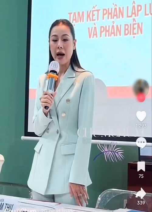 Bà Phạm Đắc Mỵ Trân, Trưởng phòng Báo chí (Sở Thông tin - Truyền thông TP HCM) chia sẻ trên Dân Việt, đơn vị đã nắm được việc diễn viên Nam Thư tổ chức buổi gặp gỡ truyền thông chiều 5/8/2024. Tuy nhiên, Sở Thông tin - Truyền thông TP.HCM chưa nhận được hồ sơ xin phép tổ chức họp báo từ phía Nam Thư. Ảnh: Dân Việt.