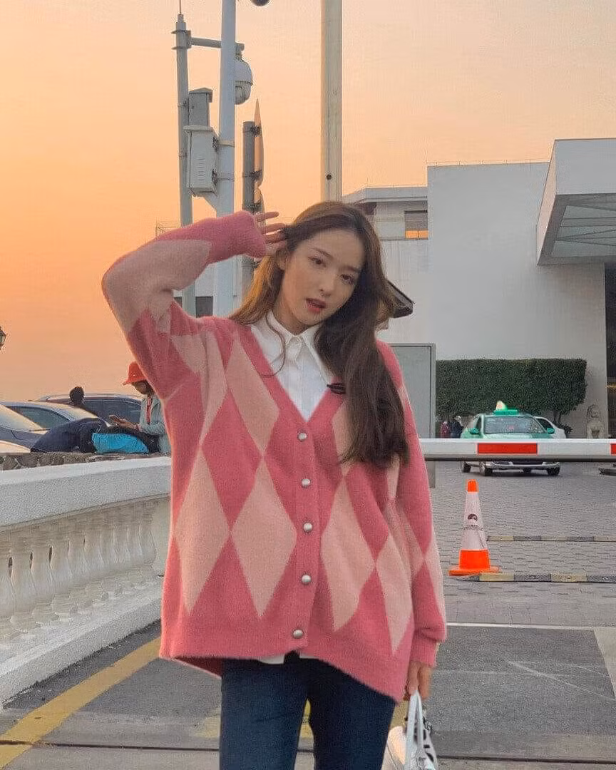 Cô hiện là người mẫu ảnh kiêm influencer được yêu mến tại Trung Quốc.
