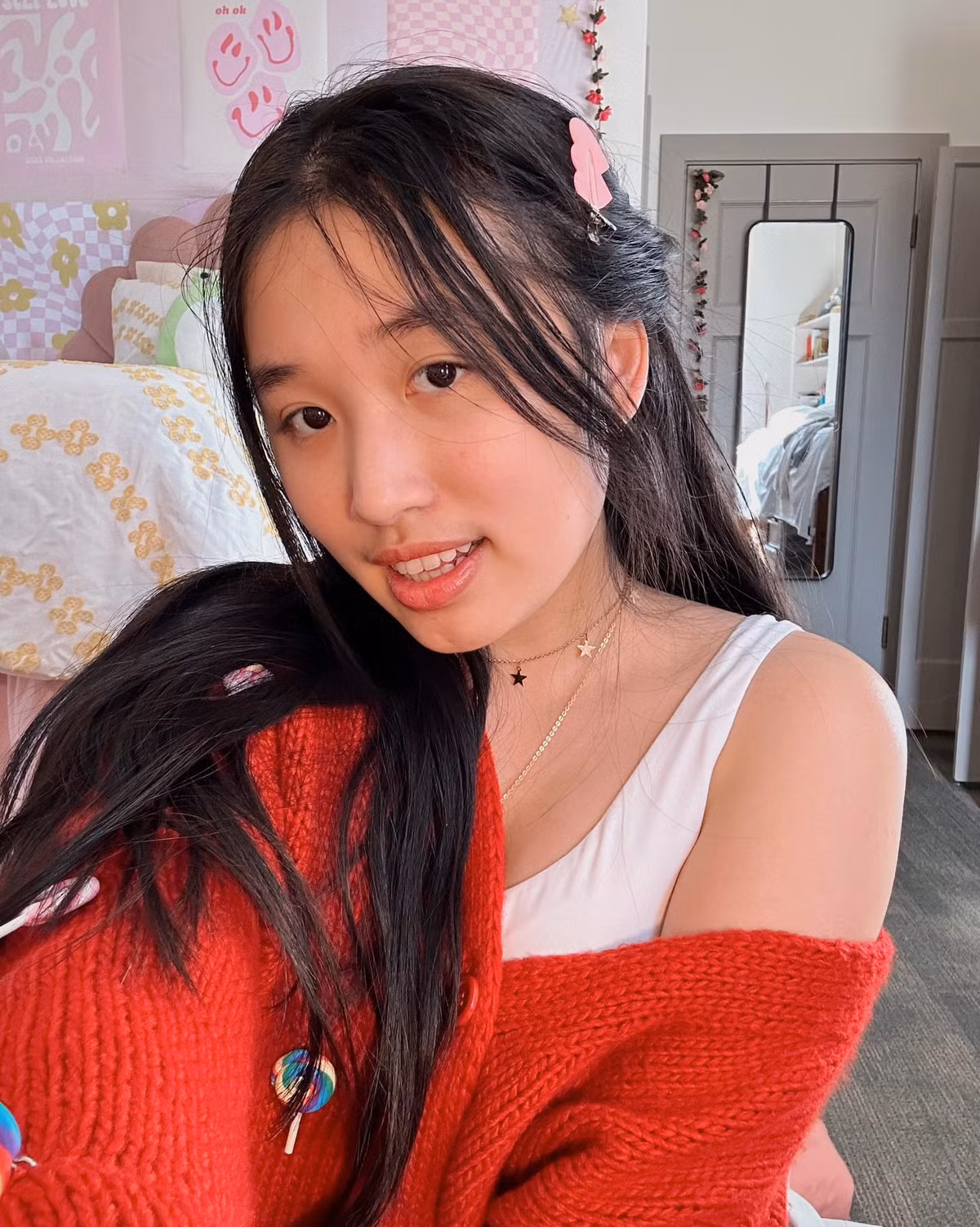  Jenny Huỳnh (tên thật là Huỳnh Việt Hoàng Vy, sinh năm 2005) là cái tên không còn quá xa lạ với mọi người.