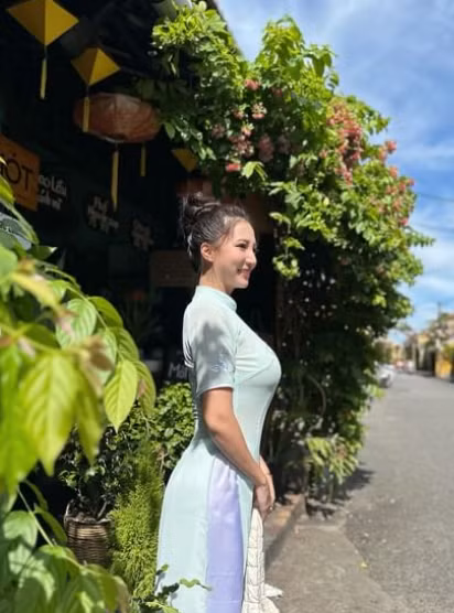 Sunny Lin nhận được "cơn mưa" lượt thả tim trên Instagram gần 400 ngàn người theo dõi.