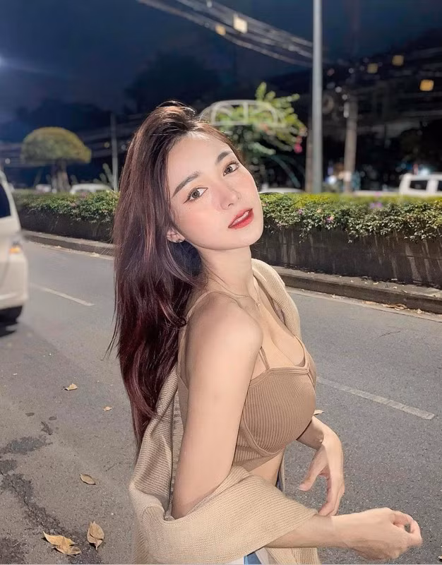 Pornsawan Phusua hiện là người mẫu quảng cáo nổi tiếng. Những năm qua, không ít nhãn hàng mong muốn được cô nàng làm đại sứ thương hiệu.