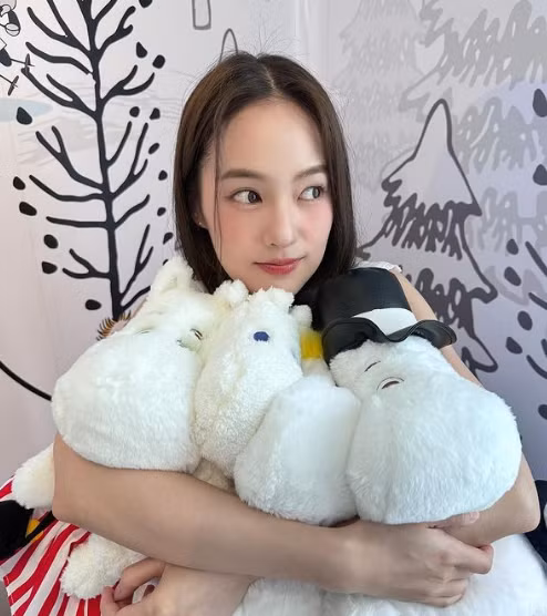 Nhắc đến một trong những hot girl đình đám xứ Chùa Vàng, Pimtha hẳn là cái tên quá quen thuộc với cư dân mạng.