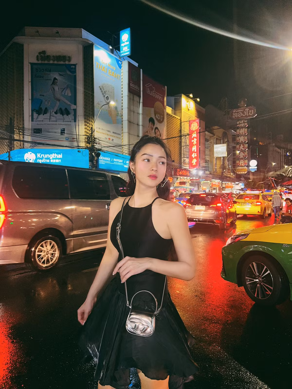 Hiện tại, mỹ nhân sinh năm 1989 tập trung cho công việc kinh doanh với công ty giải trí riêng.