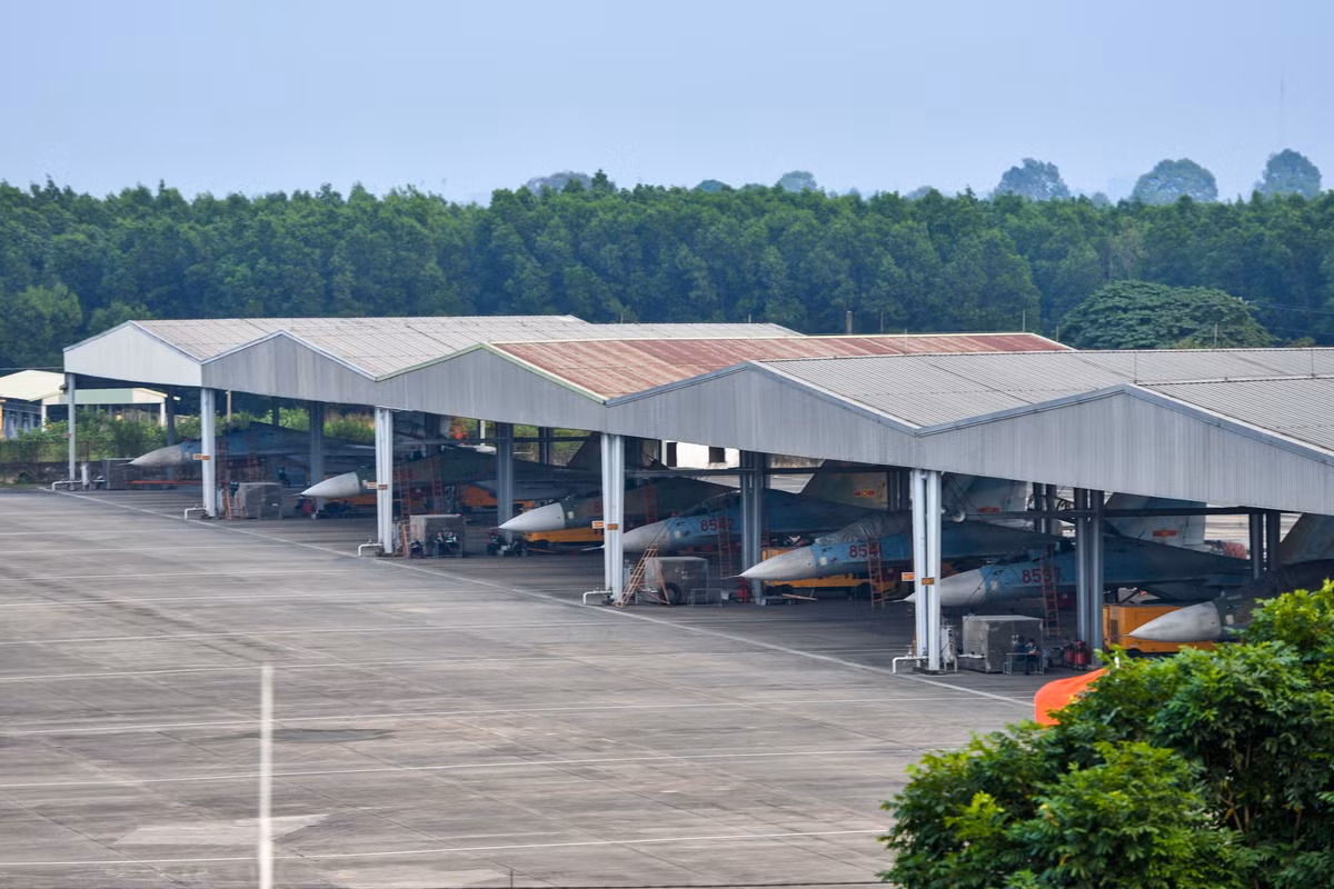 Hang ổ nơi các tiêm kích Su-30MK2V của Không quân Việt Nam đóng quân. Nguồn ảnh: Zingnews.