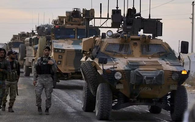 "Thổ Nhĩ Kỳ không phản đối việc tăng cường lực lượng NATO ở các nước Baltic và Ba Lan nhằm đối phó với Nga". Điều này đã được Bộ trưởng Ngoại giao Thổ Nhĩ Kỳ Mevlut Cavusoglu tuyên bố trong một cuộc họp báo.