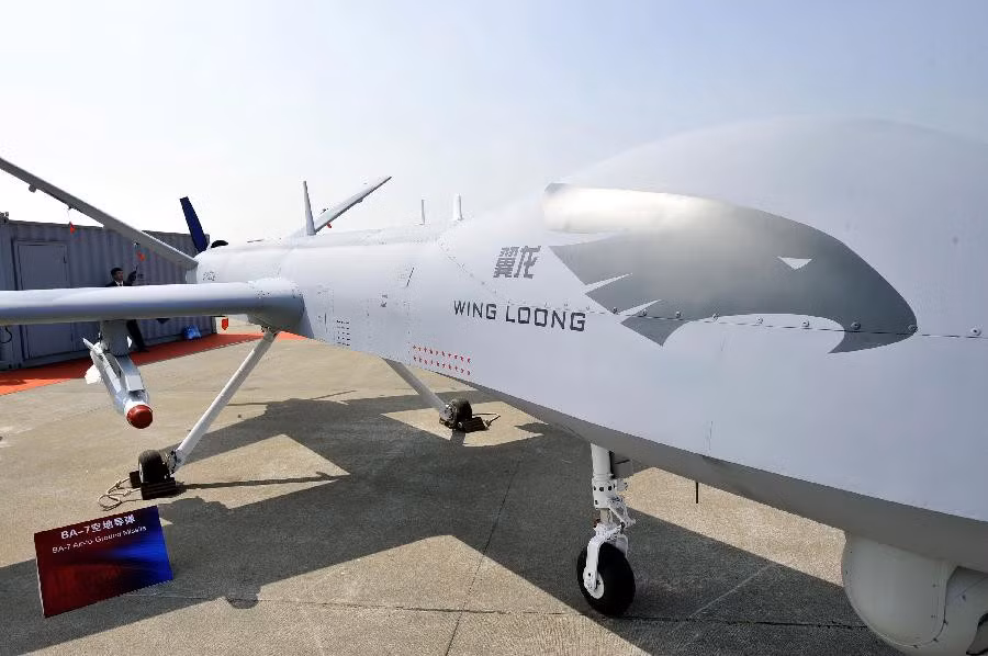Với ưu thế giá rẻ và phong phú, máy bay không người lái của Trung Quốc đã xuất hiện tại nhiều quốc gia trên thế giới. Một vài phiên bản máy bay không người lái của Trung Quốc hiện nay thậm chí còn được cho là đã "tiệm cận" với độ hiện đại của máy bay UAV Mỹ. Nguồn ảnh: Pinterest.