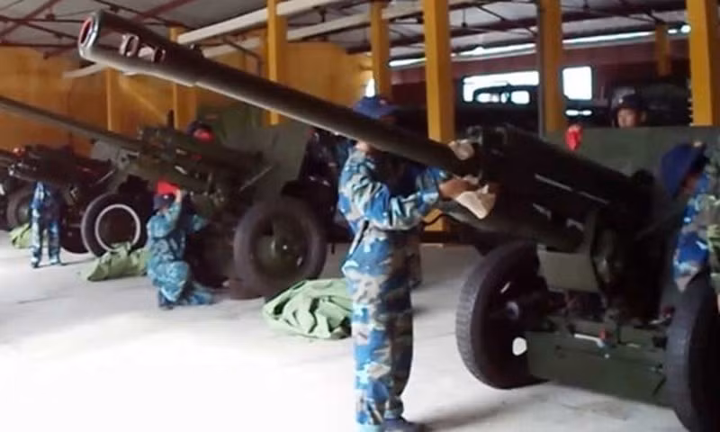 Trong quá khứ, Việt Nam từng loại biên khẩu pháo này và chuyển chúng vào kho dự trữ. Việc trang bị pháo ZIS-3 cho lực lượng Hải quân Đánh bộ cho phép lực lượng này có một loại hoả lực mạnh, trong lượng nhẹ để có thể cơ động trong tác chiến đổ bộ. Nguồn ảnh: QDND.
