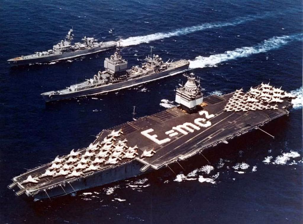 USS Enterprise được đặt hàng đóng mới vào năm 1957 với giá thành khoảng 451 triệu USD theo tỷ giá thời bấy giờ, tương đương 3,93 tỷ USD theo tỷ giá năm 2017. Nguồn ảnh: Flickr.