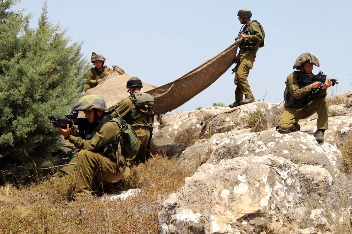 Để có thể tồn tại và phát triển vững mạnh được như ngày nay, Quân đội Israel đã phải trải qua một quá khứ hết sức đau thương và đổi lại là những kinh nghiệm xương máu. Nguồn ảnh: QQ.