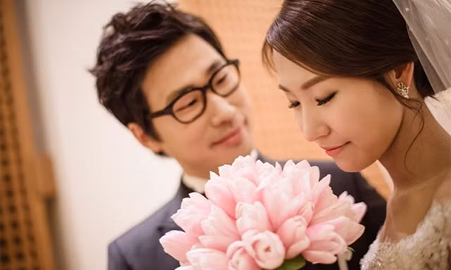 Điều gì khiến chàng trai thuê luật sư đòi lại sính lễ của vợ mới cưới? - Hình 3 Dieu gi khien chang trai thue luat su doi lai sinh le cua vo moi cuoi?-Hinh-3