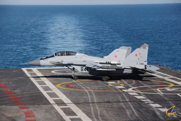  Tiêm kích MiG-29 là chiến đấu cơ hạng nhẹ thế hệ thứ 4 do Mig thiết kế và chế tạo và được đưa vào sử dụng lần đầu tiên vào năm 1982.