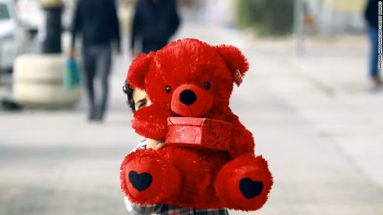 40,7% người dân sử dụng điện thoại thông minh để mua quà tặng dịp Valentine.