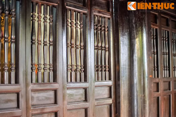 Không chỉ là một di tích Phât giáo, chùa Cầu Đông còn là một di tích cách mạng quan trọng của phố cổ Hà Nội trong hai cuộc kháng chiến chống Pháp và chống Mỹ.