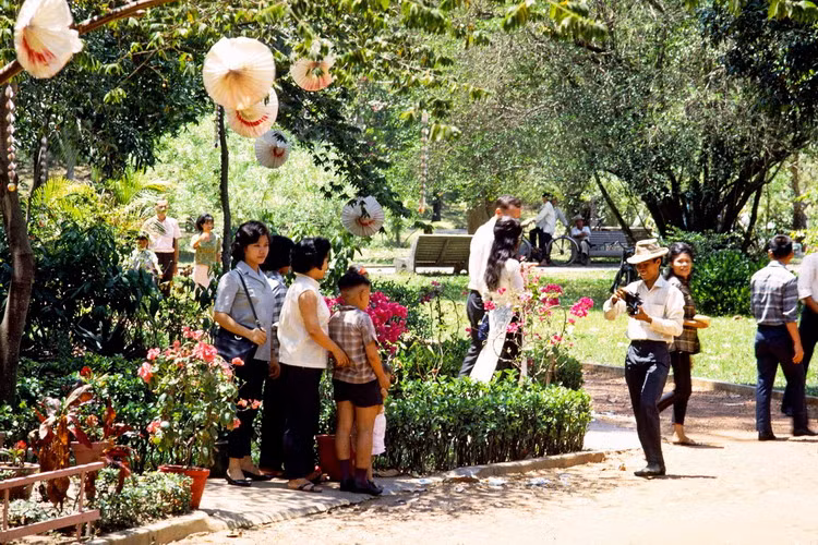 Thảo Cầm Viên Sài Gòn một ngày đẹp trời.