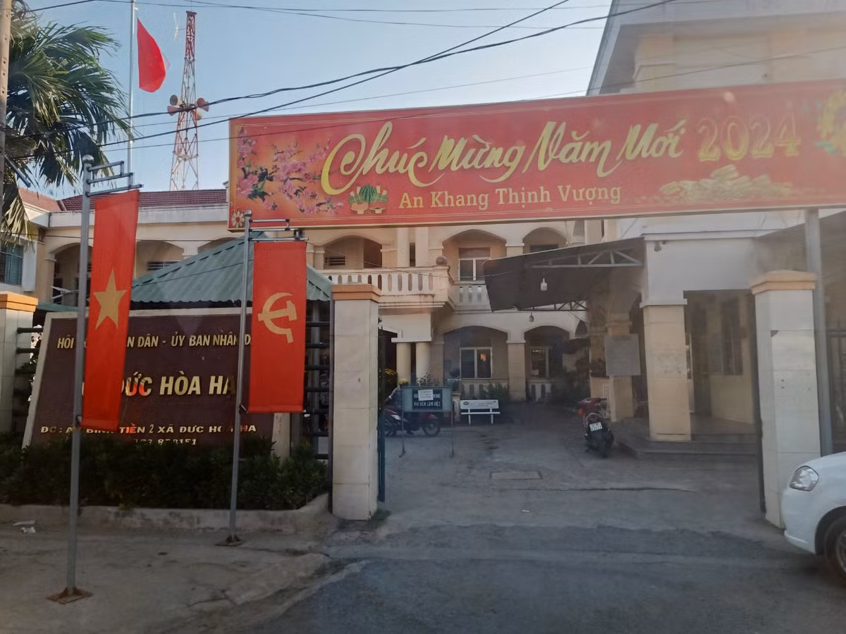 Long An: Cty Tiến Trung Đức Hòa một ngày trúng 3 gói thầu - Hình 5 Long An: Cty Tien Trung Duc Hoa mot ngay trung 3 goi thau-Hinh-5