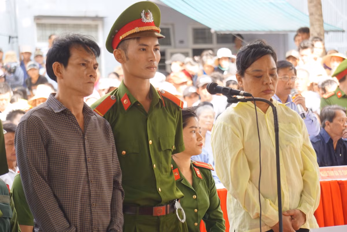 Giet chu no roi phi tang xac chong linh an tu hinh, vo chung than