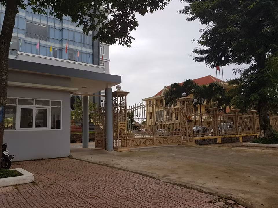 Sự thật vụ Thanh tra ngân hàng nhà nước bị tố bảo kê vay nặng lãi - Hình 3 Su that vu Thanh tra ngan hang nha nuoc bi to bao ke vay nang lai-Hinh-3