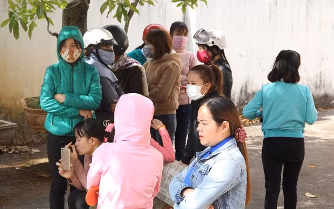 Nhói lòng bức tâm thư 500 giáo viên hợp đồng sắp mất việc gửi Thủ tướng - Hình 2 Nhoi long buc tam thu 500 giao vien hop dong sap mat viec gui Thu tuong-Hinh-2